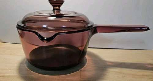 Corning Visions Cranberry 1 L Nonstick Saucepan w/Spout EXCELLENT CONDITION 