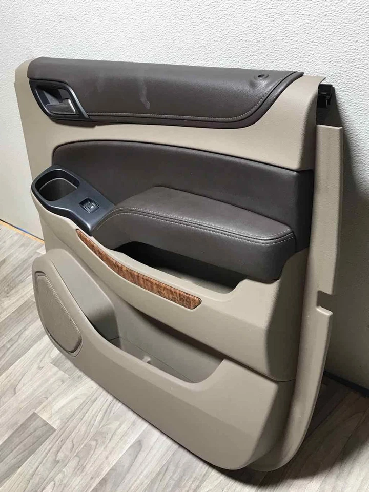 Panel de moldura de puerta de pasajero trasero derecho cacao/duna se adapta a 15-20 Chevy Suburban 1500 Foto 3 de 4