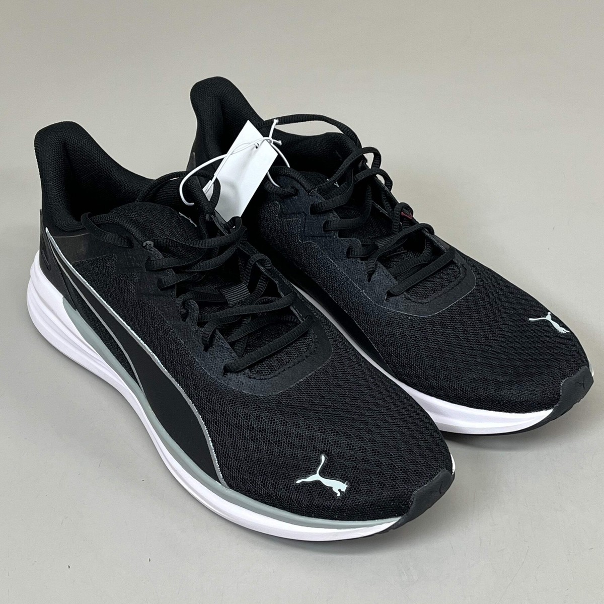 PUMA SOFTFOAM ブラックスニーカー PUMA ブラック スニーカー SOFTFOAM - メルカリ