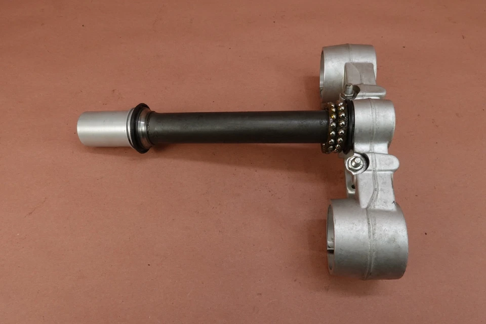 Ducati Hypermotard 1100 S 2007-2009 triple árbol abrazadera inferior vástago Foto 4 de 4