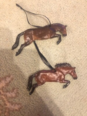 custom handmade pair of hanging ornaments jumper and hunter horses