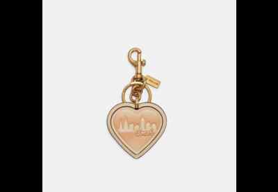 キーホルダー・キーリング COACH Jennifer Lopez Heart Key fob C6605 NWT Coach x Jennifer Lopez Leather Heart Bag Charm Key Chain