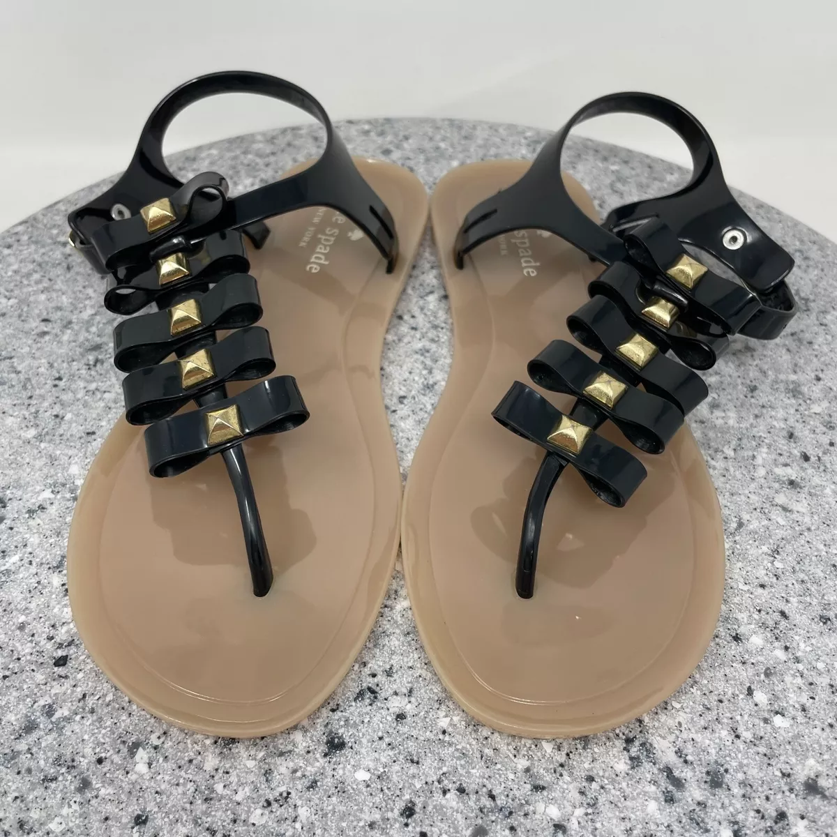 Rubber t strap sandals discount