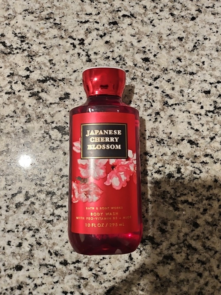 BATH & BODY WORKS 10 Oz Japanese Cherry Blossom Body Wash with Fast Shipping