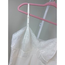 Vanity Fair Vintage White Lace Trim Full Slip Dress Antron III Nylon 36 USA