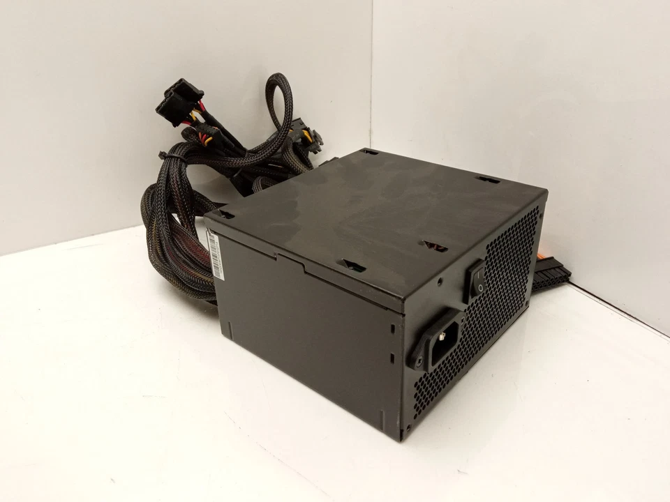 Fractal Design Essence 500W Power Supply Unit FD-PSU-ES1B-S19-500W - Image 2 of 3