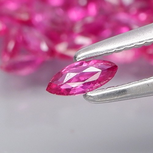 Marquise 3x1.5 to 3.5x1.5mm.Top Pinkish Red UNHEATED Ruby Thailand 80Pcs/4.98Ct. - Bild 3 von 6