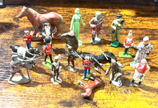 Vintage Toy lot Plastic Metal Lead figures  Soldiers Barclay and others 19 PCS