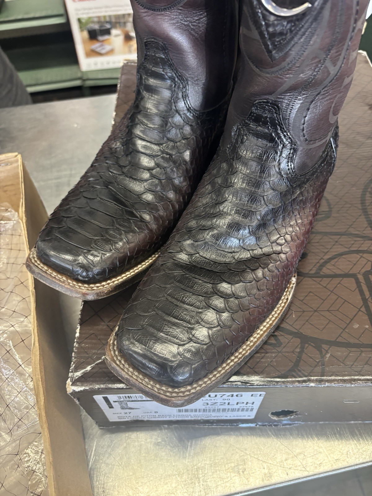 Cuadra Men's Lisboa Cherry Python & Laser Square … - image 4