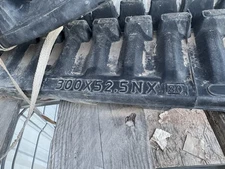 Mini Excavator Track Set 300 X 52.5 NX80 New On Pallet￼