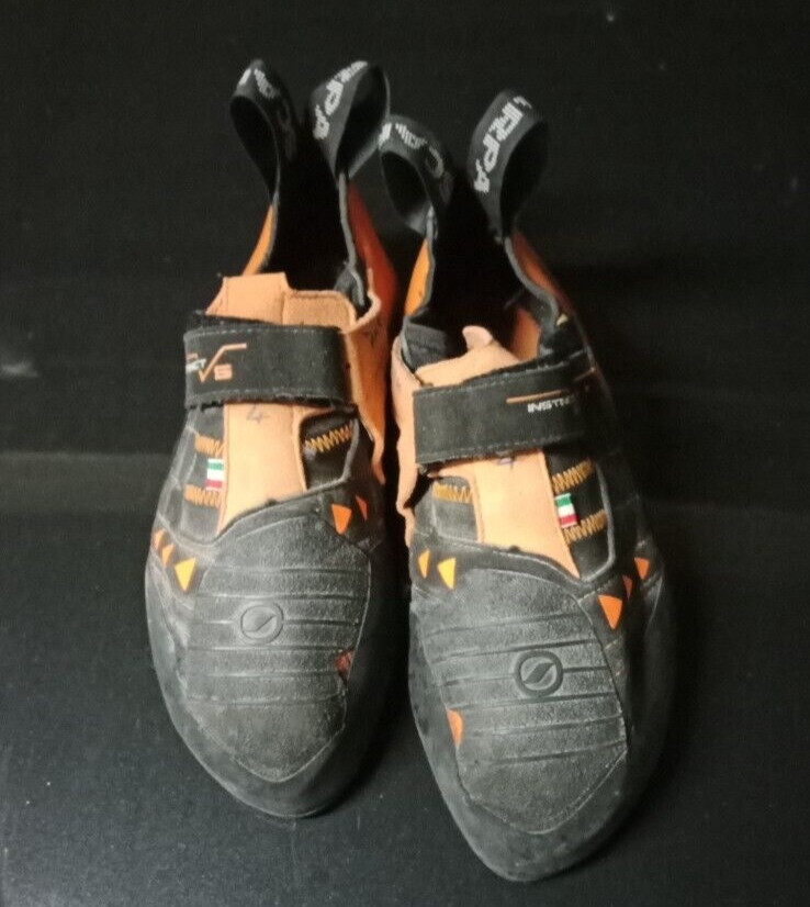 SCARPA Instinct VS arrampicata 42 provata UNA volta al pannello come NUOVA