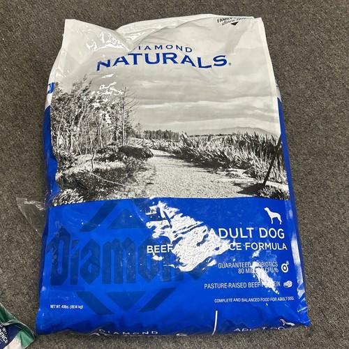 Diamond Naturals Adult Formula Beef and Rice Probiotics Dry Dog Food 40