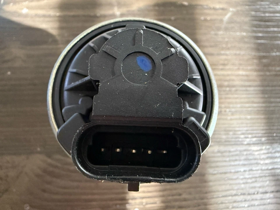 Совершенно новый клапан рециркуляции отработавших газов EG10026 Delphi для Chevy Tahoe V8 Cadillac Escalade GMC - Изображение 2 из 4