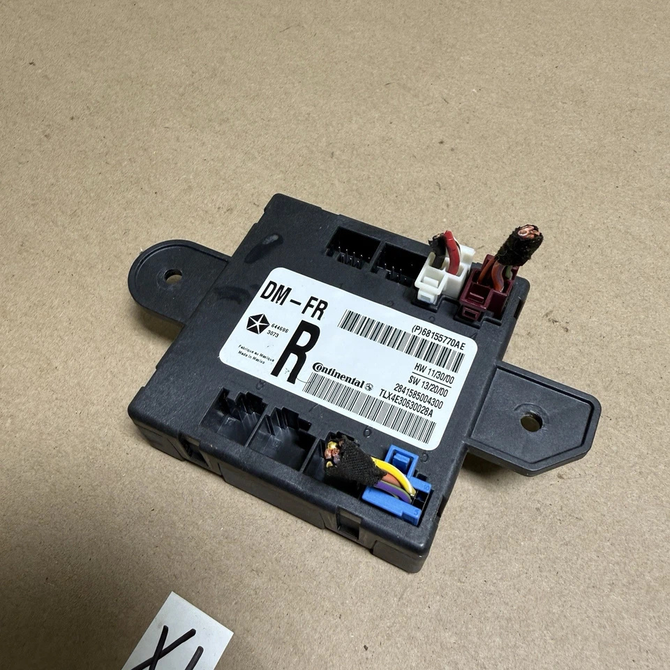 Dodge Charger Ram Jeep Grand Cherokee 2014 módulo de puerta derecha derecha P68155770AE OEM Foto 2 de 4