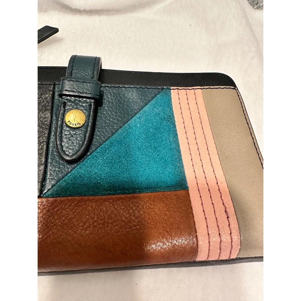 Cartera clutch fósil retazos cuero muñeca cremallera alrededor Foto 4 de 4