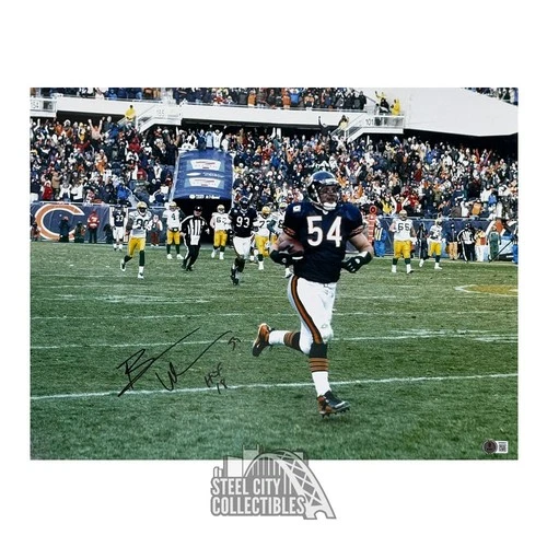 Brian Urlacher HOF 18 Autographed Chicago Bears 16x20 Photo - BAS (Running)