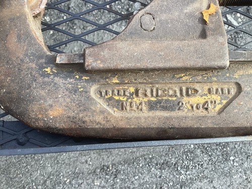 Vintage Rigid No. 4 Heavy Duty 2" to 4" Pipe Cutter - Picture 2 of 6