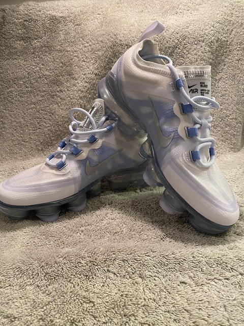 white silver vapormax