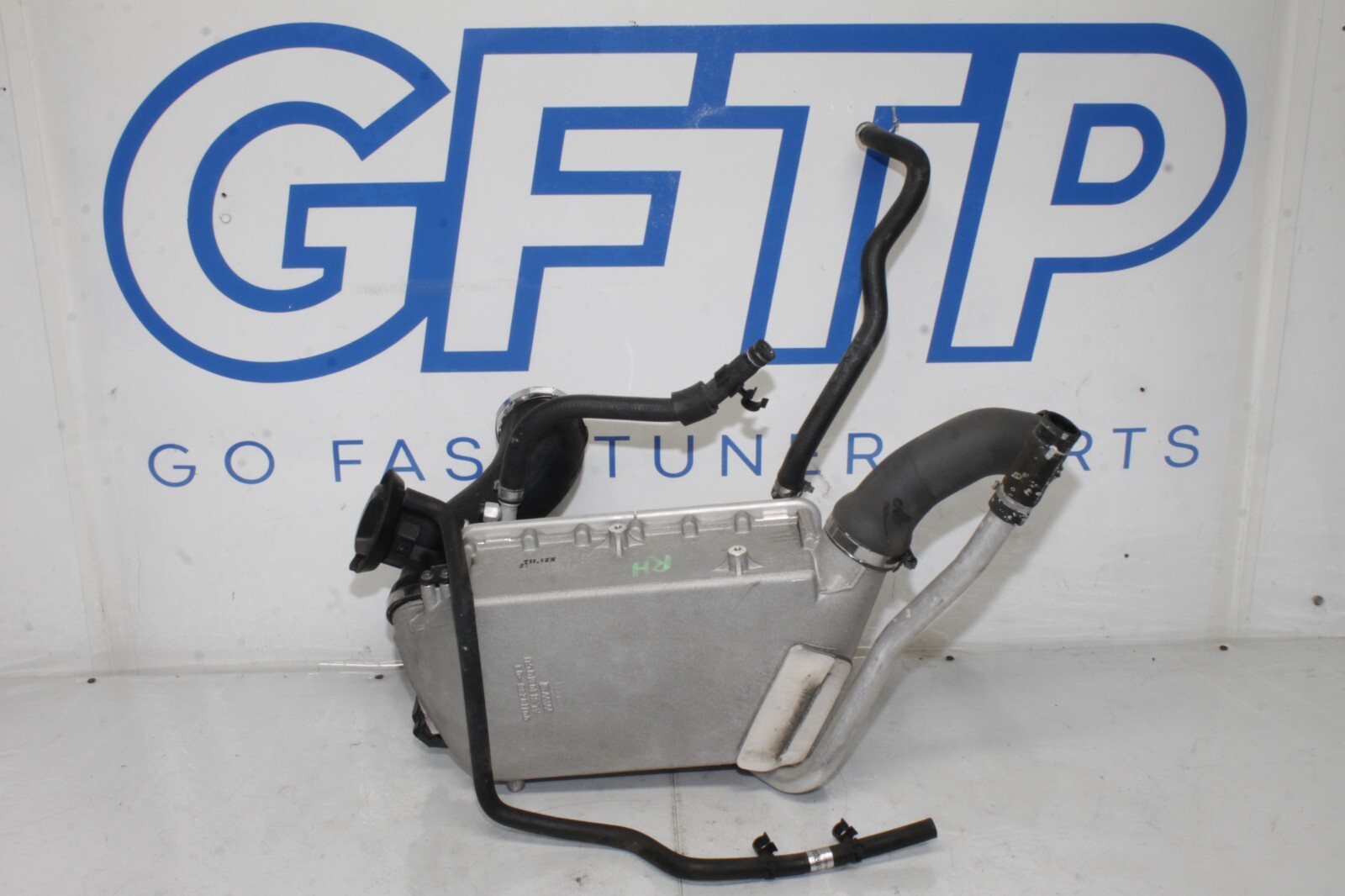 12-14 MCLAREN MP4-12C 12C 570 OEM RH PASSENGER WATER INTERCOOLER 11F0892CP STOCK