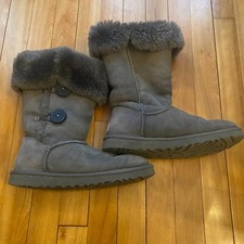 UGG 1873 Bailey Button Triplet Tall Sheepskin Boot Women's Size US 7 Brown