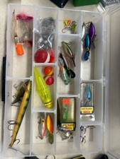 FISHING KIT LURE LOT SINKERS, BOBBERS, HOOKS (WBP011957)