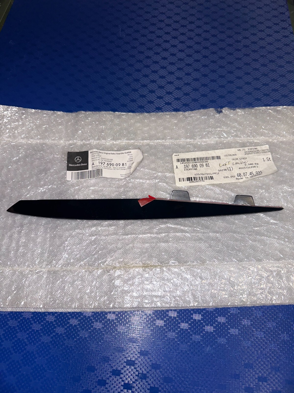 2011-2014 MERCEDES BENZ SLS AMG Trim Strip A1976900981