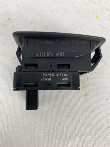 06-11 BMW E90 E92 325i 328i 335i M3 Power Window Switch Button Black 6945874 OEM - Picture 4 of 6