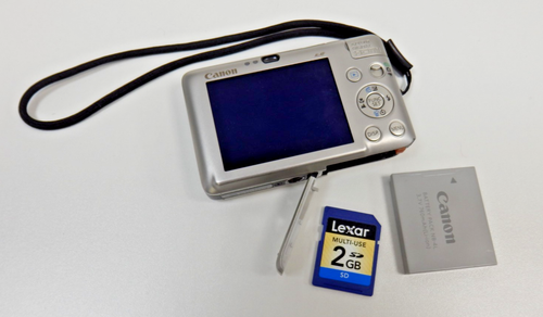 Canon IXUS IS100 12.1MP Digital Camera – Silver – Boxed – Working – No Charger - Picture 6 of 7