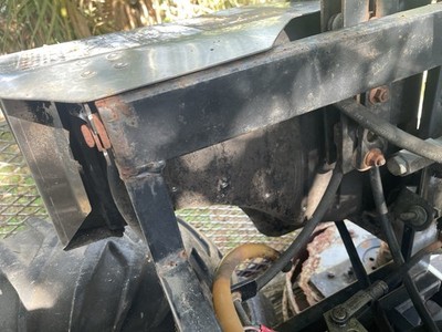 Dixie Chopper XG2503 LEFT SIDE FUEL TANK ONLY NO STAINLESS COVER INC USED