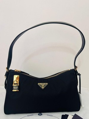 Prada Aimée Shoulder Bag   Large   Schwarz