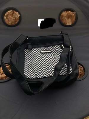 Women s Black & White Chevron Crossbody Bag Zip Detachable Strap Pockets