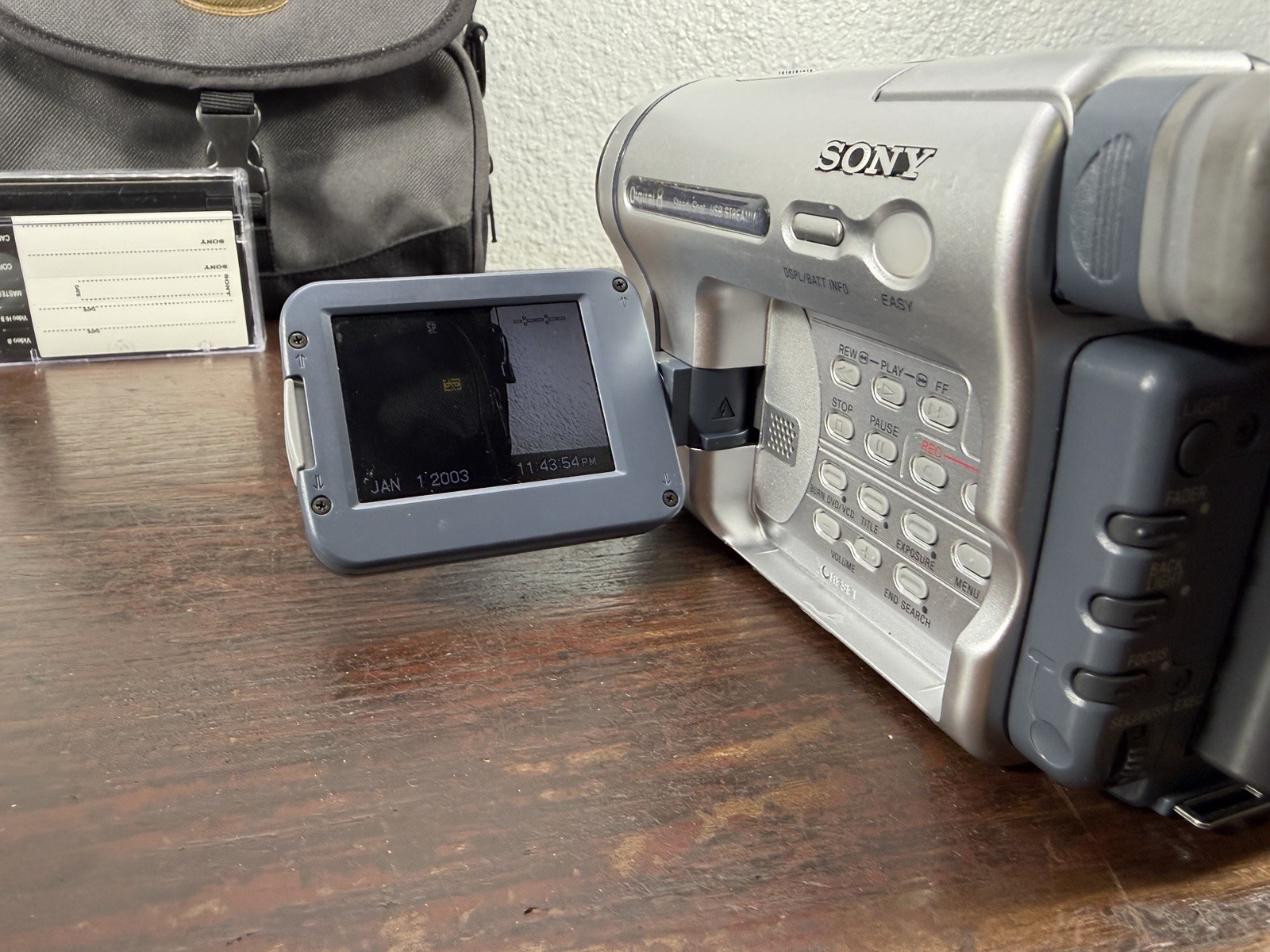 Sony Handycam DCR-TRV260  Digital 8 Camcorder With Nightshot Tested & Works