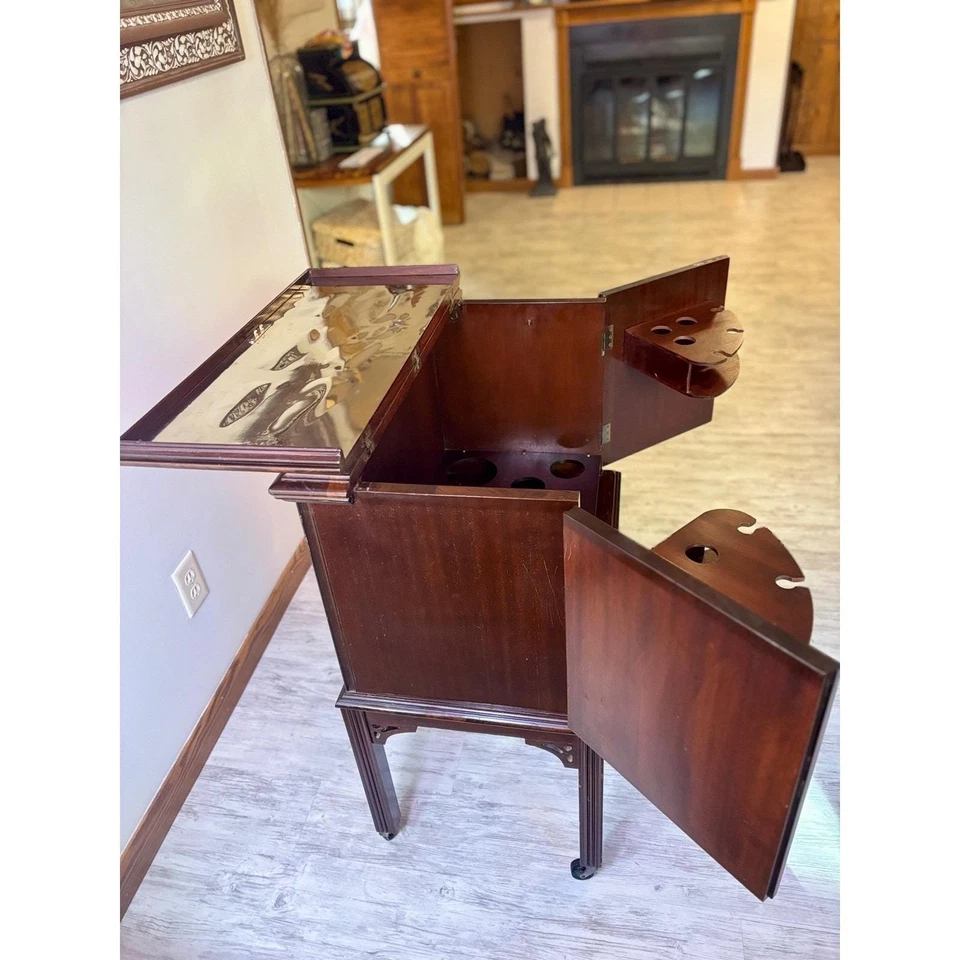 Antique Vintage Wood Hide a Bar liquor cabinet 40s RMC Rock-Ola MOVEABLE BAR MCM - Image 3 of 4