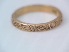 VINTAGE ART NOUVEAU 10K GOLD BABY/ CHILD BAND RING SMALLER THEN A 1