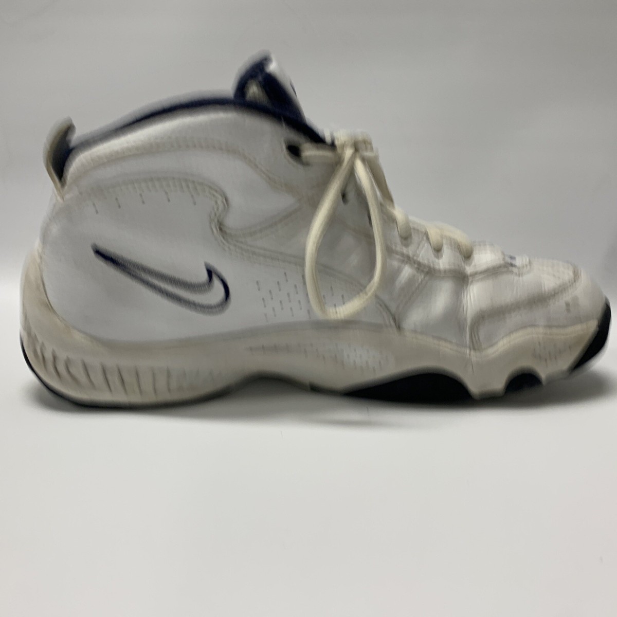 vintage Nike White, Silver Flight vintage Nike SIZE    12  01-13-05 Mens Vintage 1999 Nike Air Flight Shoes Size 9.5 White  main image 2