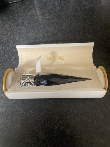 Maison Potion Paris Parfum Leer Flakon und Etui