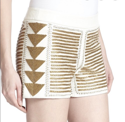 Alice & Olivia White Leather Gold Beaded shorts 0, Org Ret $898