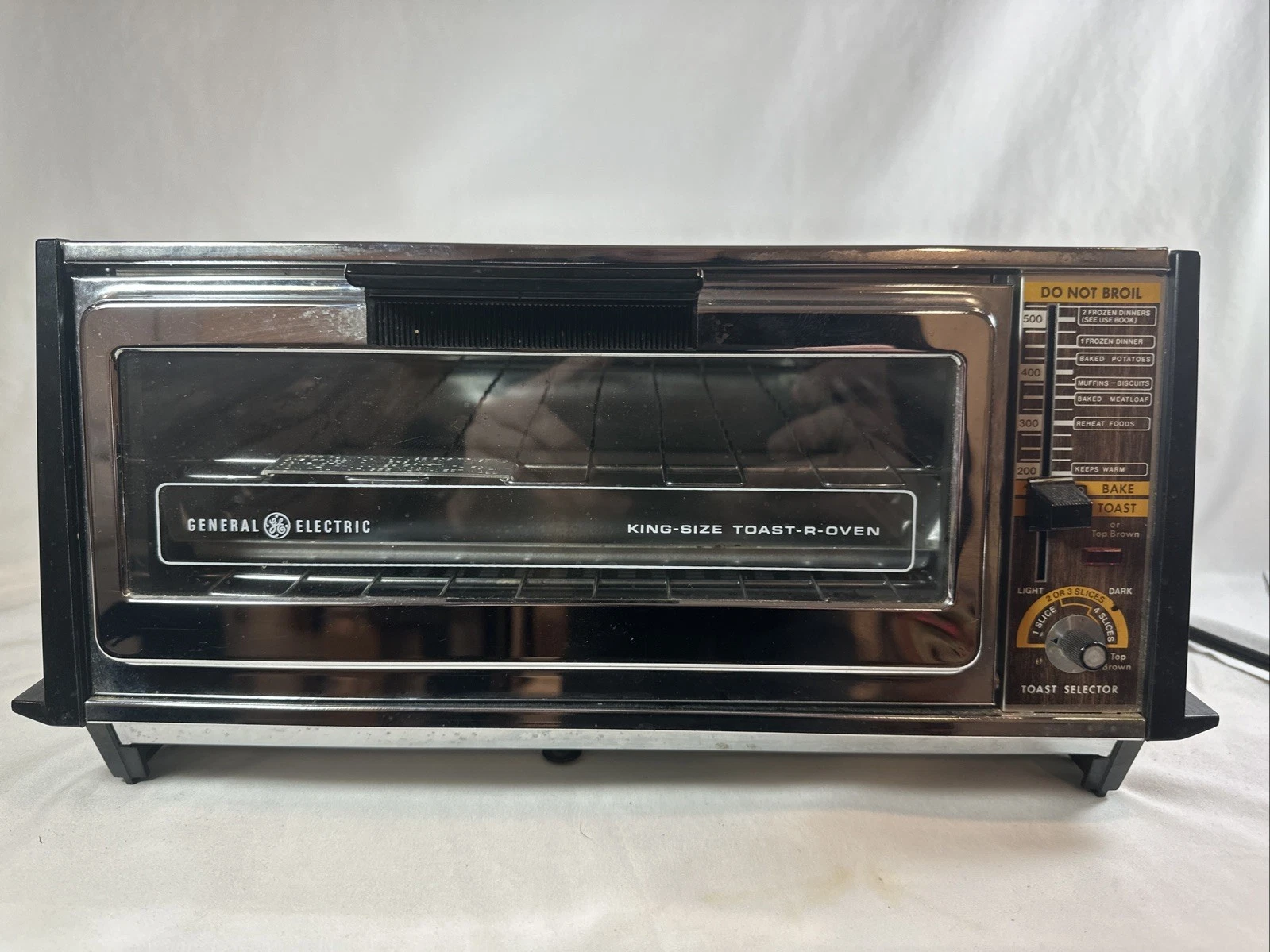 VINTAGE GE GENERAL ELECTRIC KING-SIZE TOAST-R-OVEN TOASTER OVEN A13127