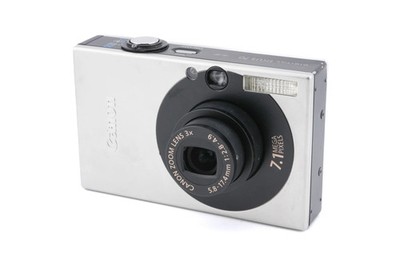 Canon IXUS 70/SD1000 7.1MP 3x Optical Zoom CCDVintage Digital Camera SilverBlack