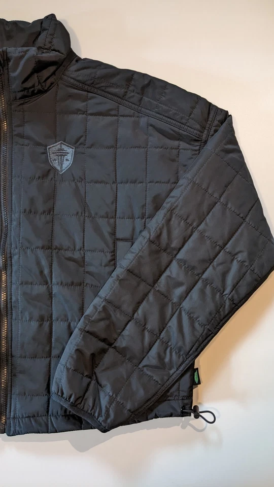 Mitchell & Ness MLS Seattle Sounders Women's Black Medium Puffer Coat NWT $150 - Image 4 of 4