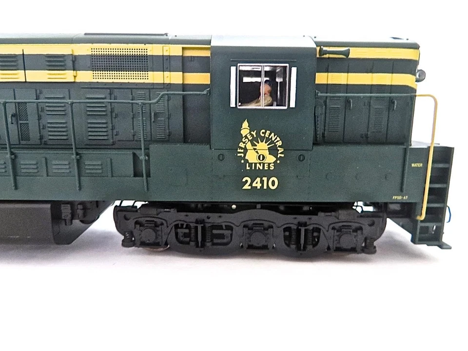 HO Atlas 7714 Master Jersey Central Train Master Powered Diesel Loco CAB 2410 - Image 4 of 4
