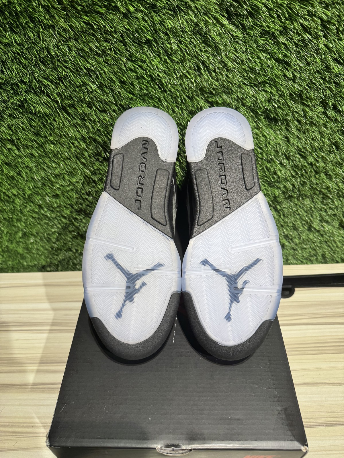 Size 6.5Y - Jordan 5 Retro OG Black Metallic Reimagined (GS) Sz 6.5Y HF3976-001  thumbnail 3