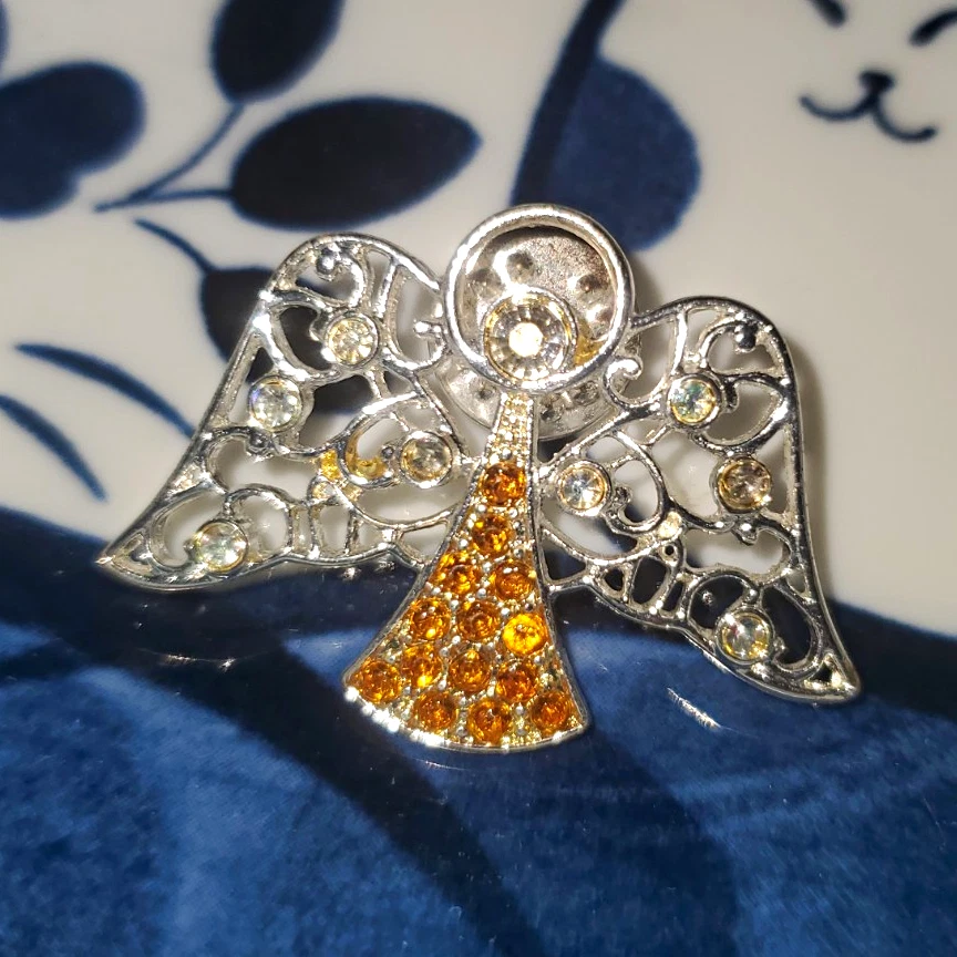 激レア　エンジェルピンバッジ・ブローチ Angel Pin for sale - eBay