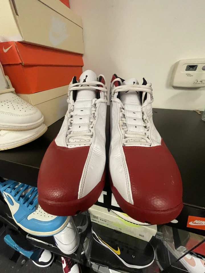 Talla 11.5 - RARO Jordan 12.5 Team White Varsity Red Black Bulls Jump Man 2007 Foto 4 de 4