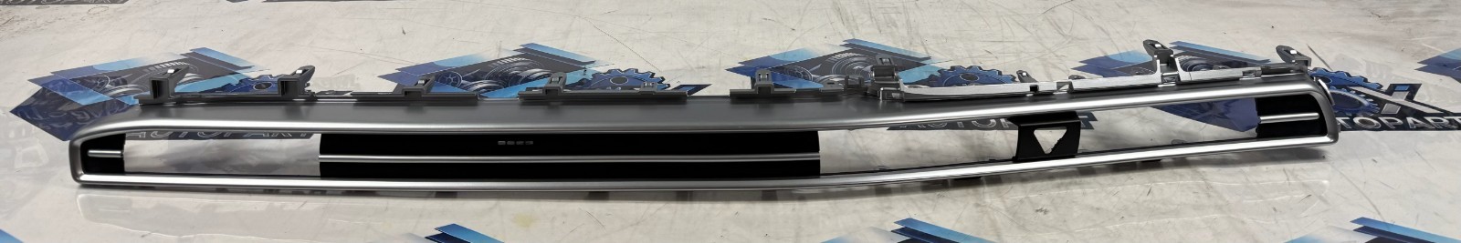 2021-2026 HYUNDAI ELANTRA CENTER DASH AIR VENT BEZEL TRIM PANEL 84760-AA020 OEM