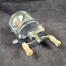 Vintage Pflueger Trump Spinning Reel No 1943 Made In USA