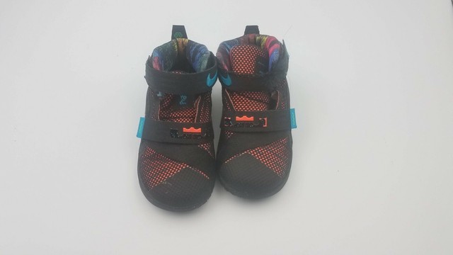 basketball shoes size 9.5