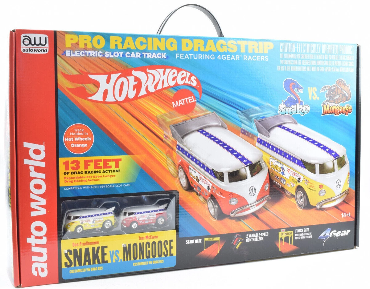 Auto World Snake vs Mongoose Hot Wheels Drag Race 13' HO Slot Car Set SRS340