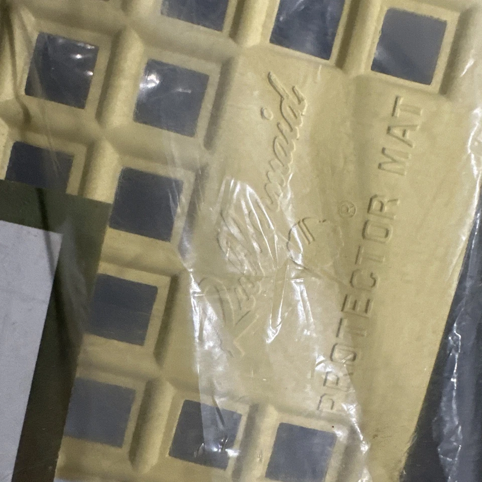 VTG  Rubbermaid Large Sink Stove Top Mat Protector 10 1/2  x 15" Red NOS 1961 - Image 4 of 4