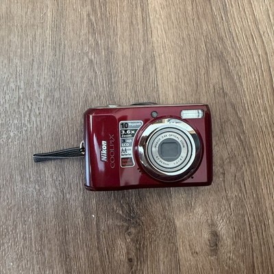 Nikon Coolpix L20 Digital Camera 10mp 3.6x Zoom LCD Red Parts Only Y9